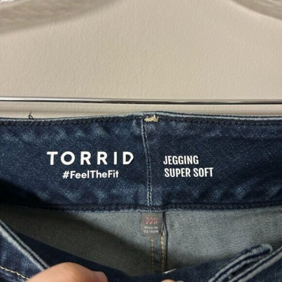 Torrid Feel The Fit Super Soft Jeggings - Picture 3 of 3
